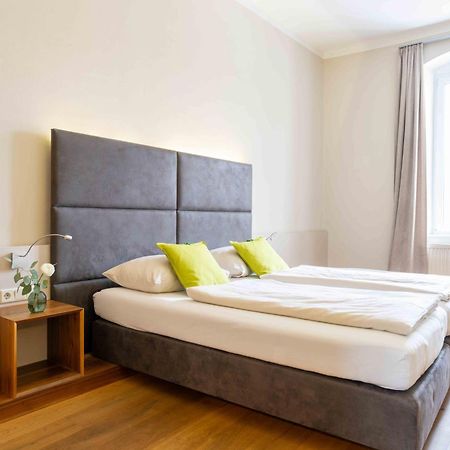 Eee Hotel Перг Экстерьер фото