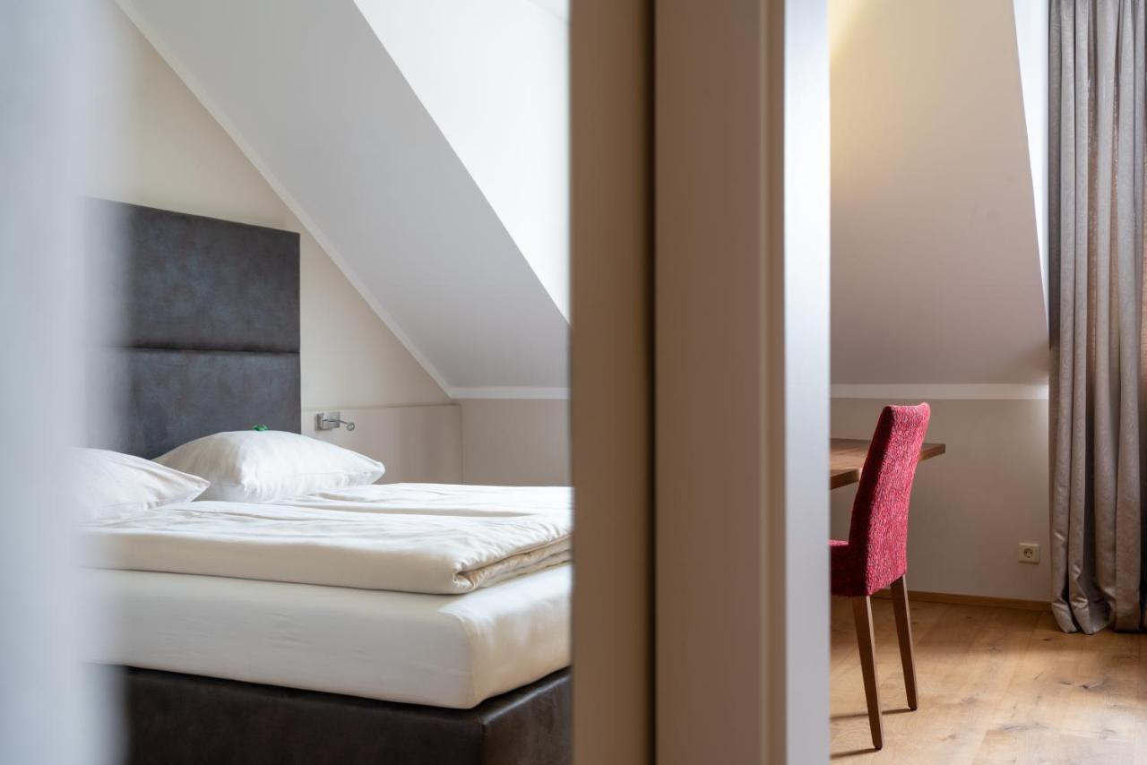 Eee Hotel Перг Экстерьер фото