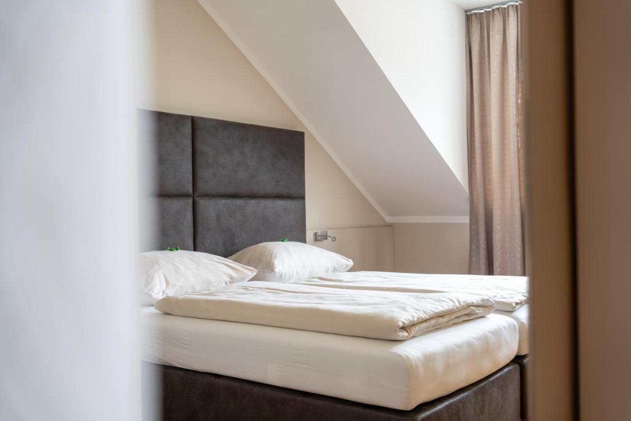 Eee Hotel Перг Экстерьер фото