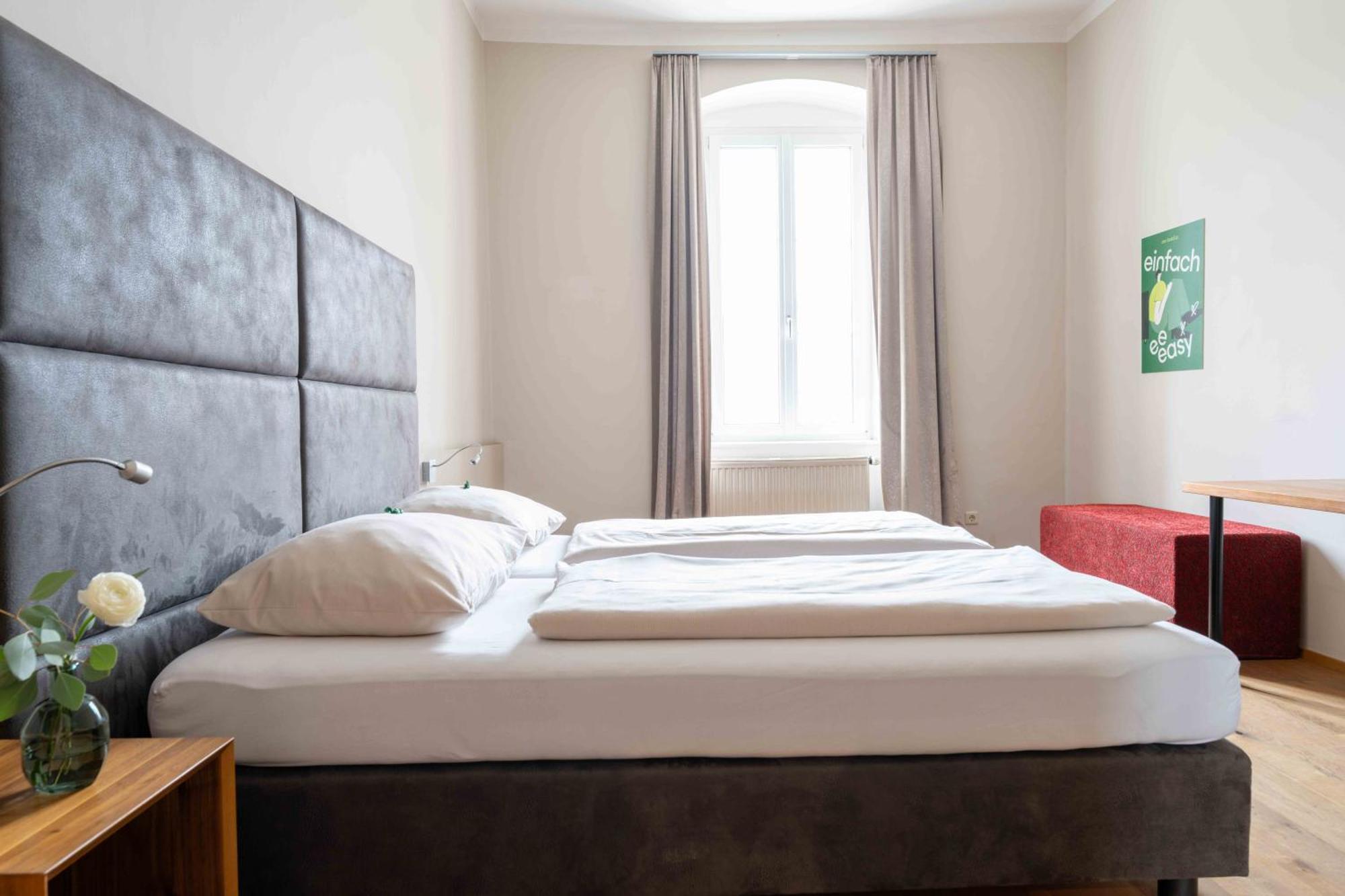 Eee Hotel Перг Экстерьер фото