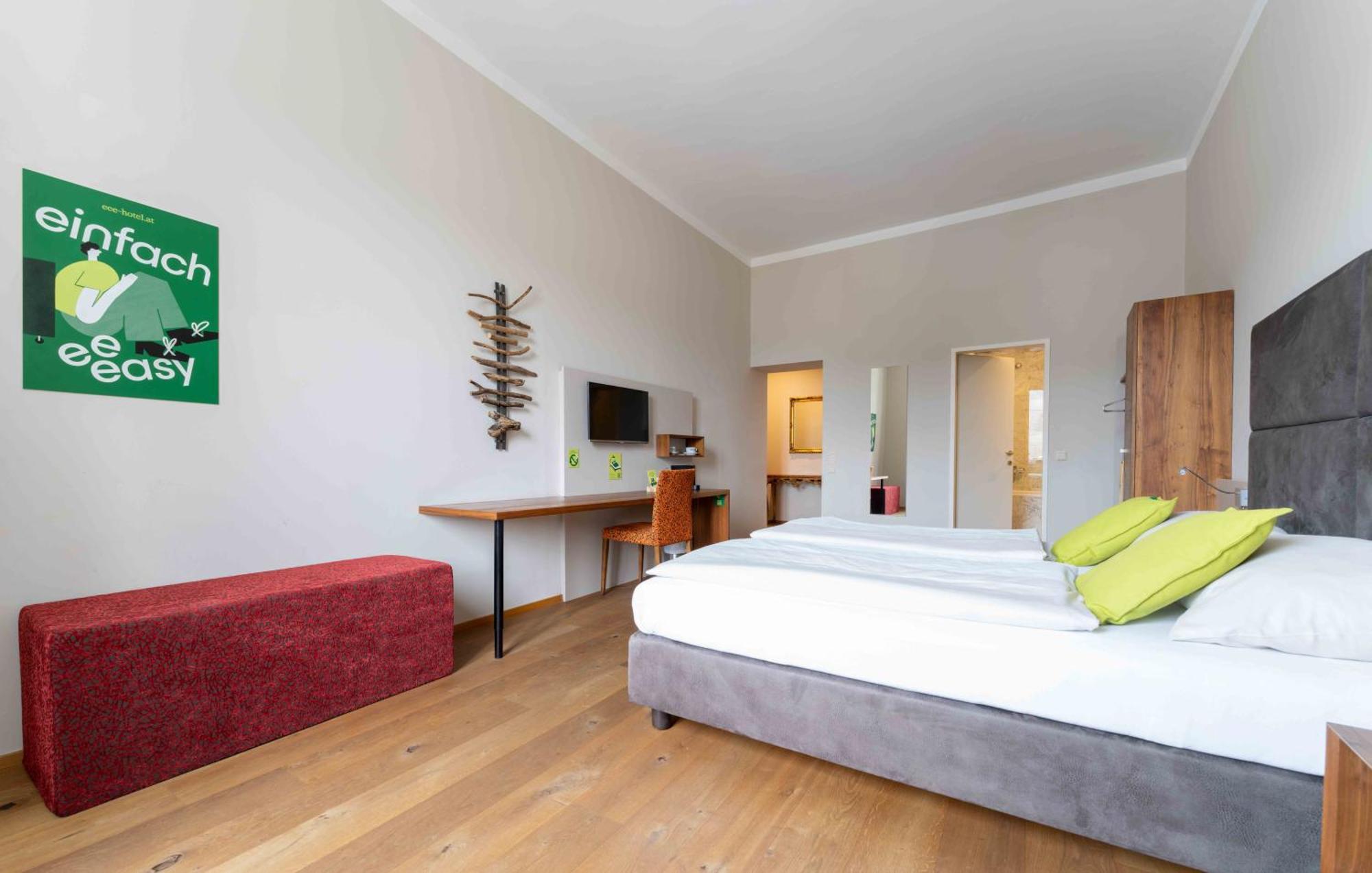 Eee Hotel Перг Экстерьер фото