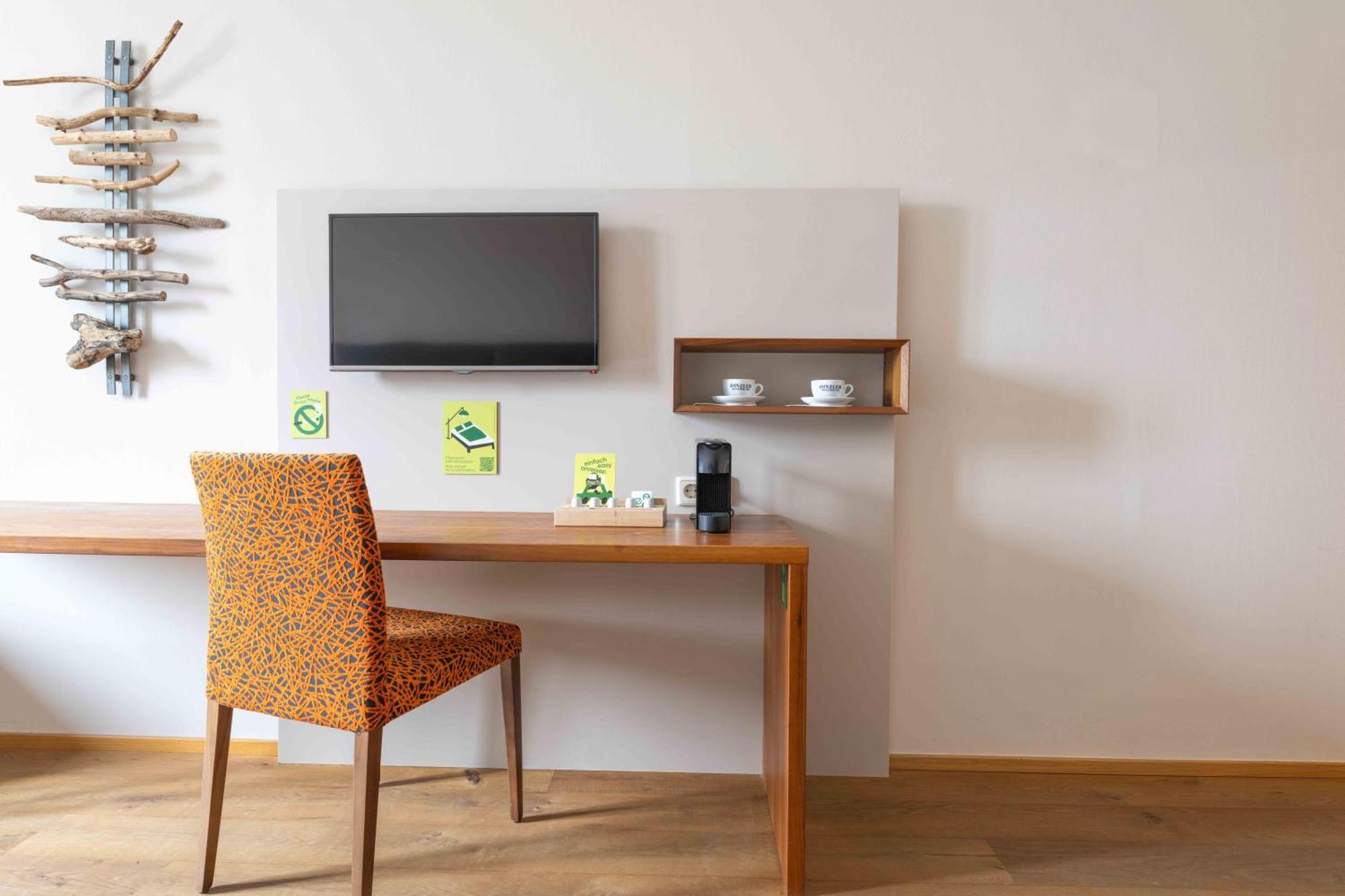 Eee Hotel Перг Экстерьер фото