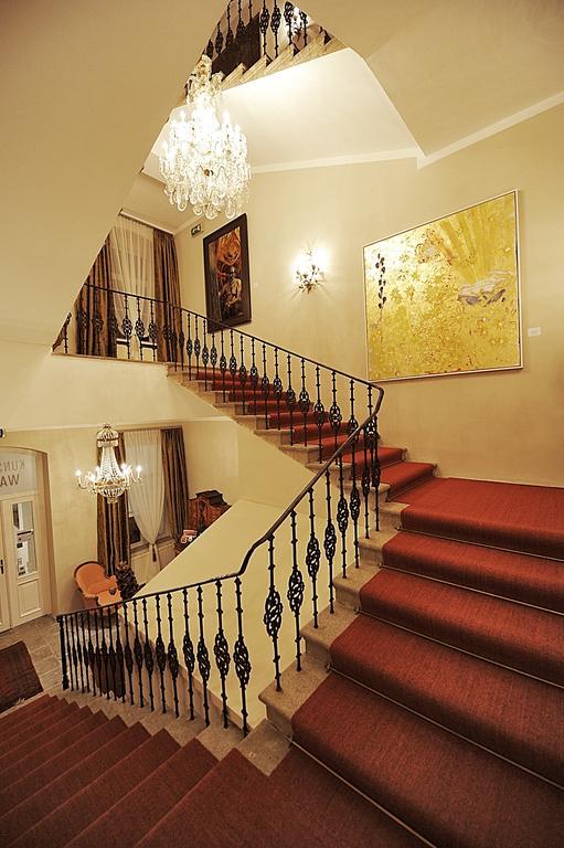 Eee Hotel Перг Экстерьер фото