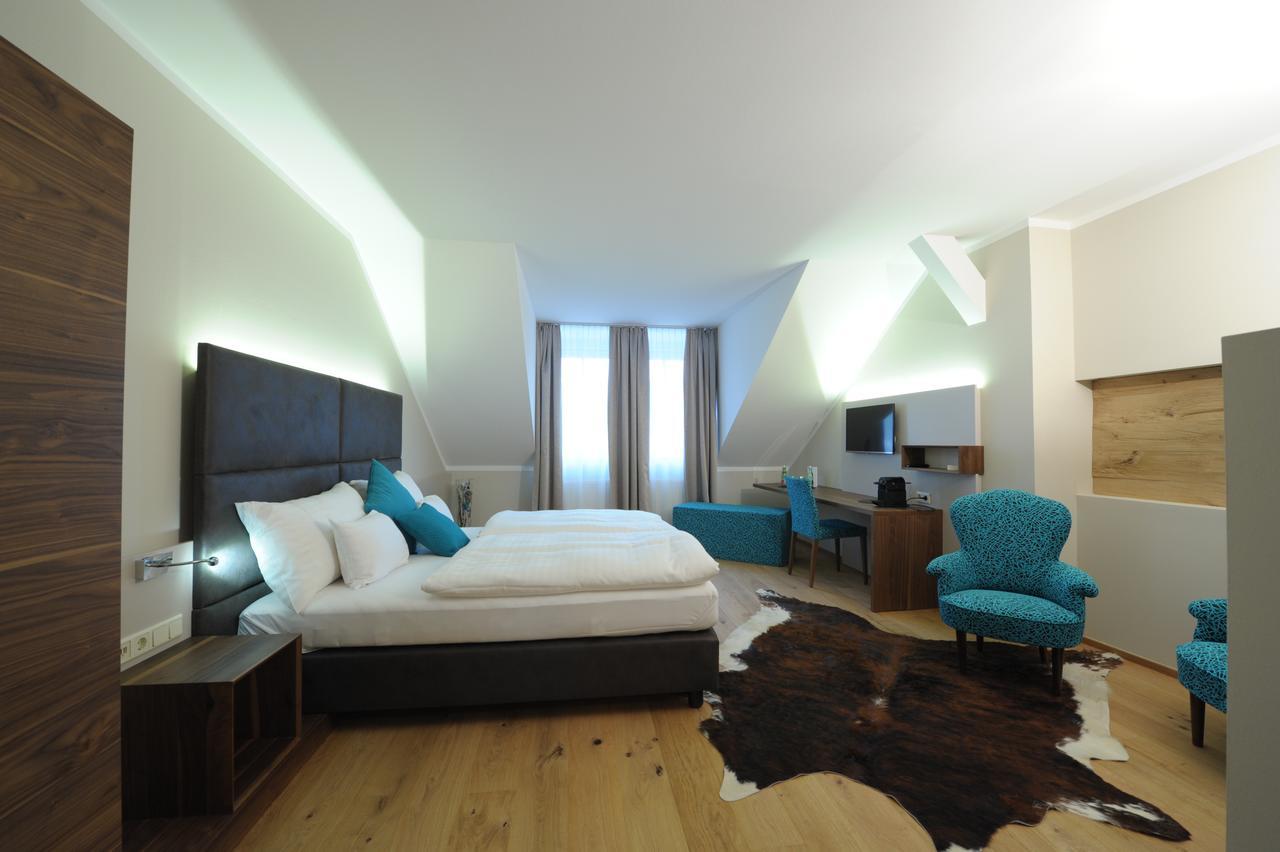 Eee Hotel Перг Экстерьер фото