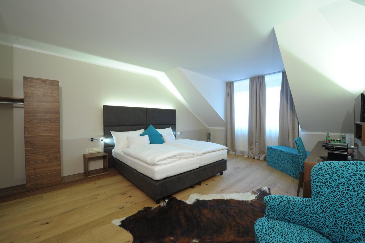 Eee Hotel Перг Экстерьер фото